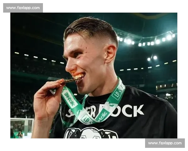 阿森纳 7000 万欧加价求购哲凯赖什，曼联退出竞争！