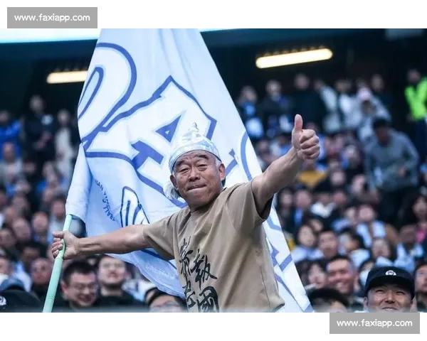 球迷协会成员阿达倒卖大连英博包厢票被曝光，威胁举报者引发争议